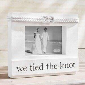 Mud‎ Pie NWT "We Tied The Knot" Rustic White Knotted Rope Wedding Frame 6"X4"